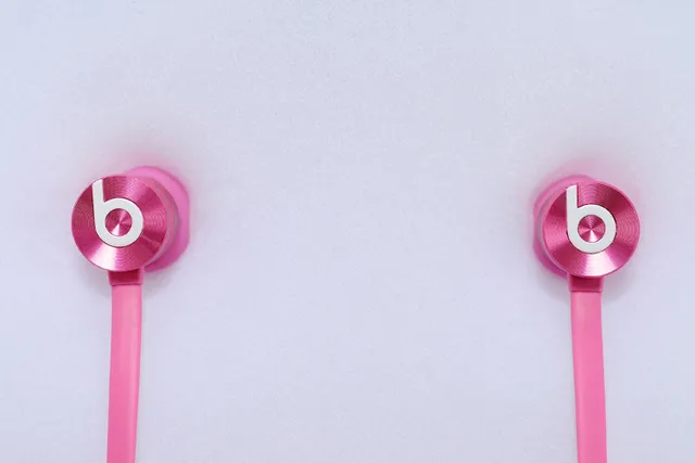 Beats Pink Silver Compact Metal Housing Flat Cable Sports Earphones 15