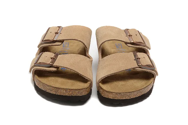 Birkenstock Arizona sandales casuales en daim tan à deux brides 3