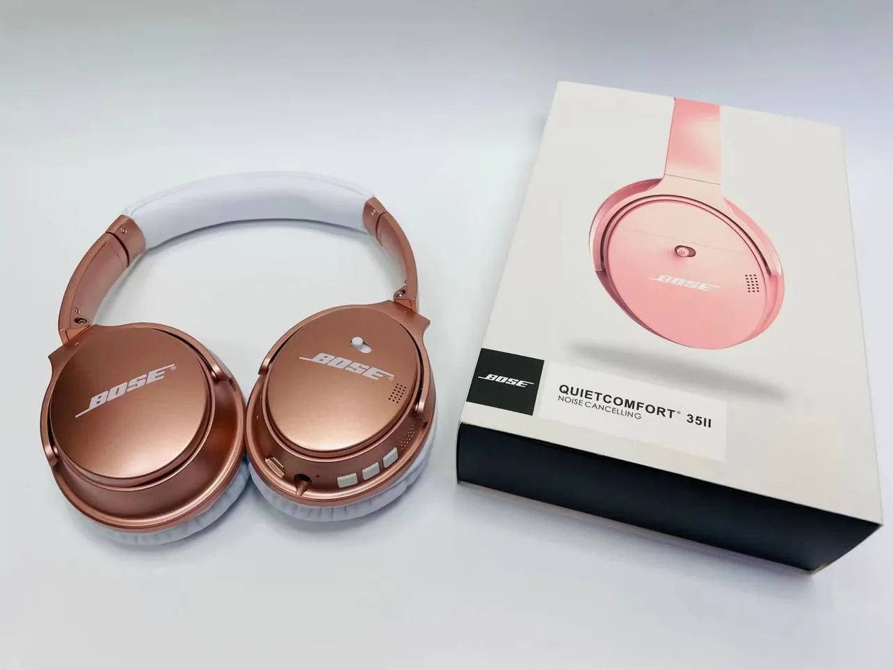 Bose QuietComfort Pink Gold Circumaural Noise-Cancelling Over-ear Headphones 4