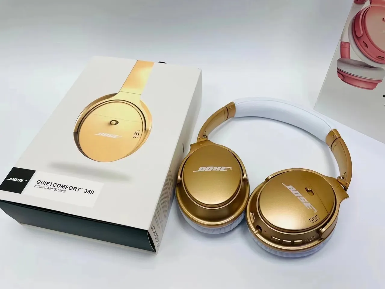 Bose QuietComfort Pink Gold Circumaural Noise-Cancelling Over-ear Headphones 8