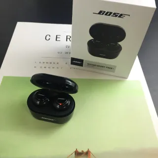 Bose SoundSport Free+ Black Red Glossy Finish Compact Oval Charging Case TWS Earbuds