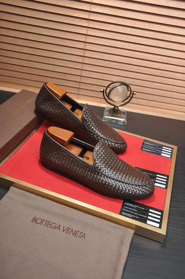 Bottega Veneta Andiamo Marron Noir Intrecciato Cuir Tressé Slip-On Loafer 4