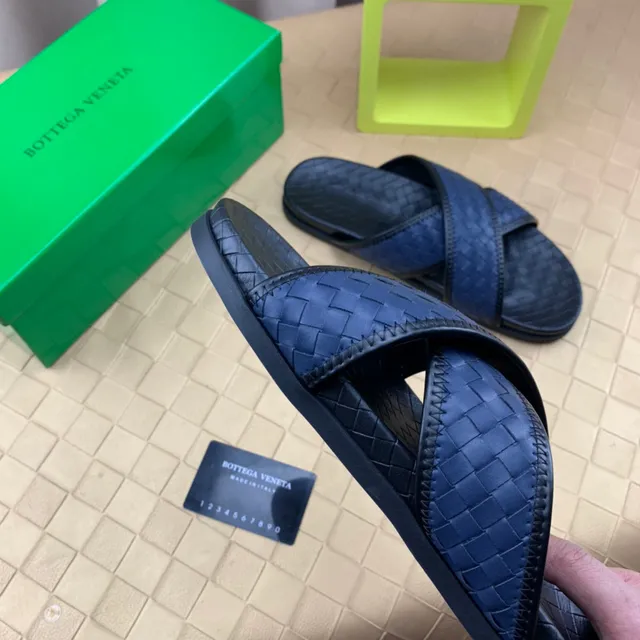 Bottega Veneta Andiamo Azul Marinho Intrecciato Couro Tricotado Chinelos 4