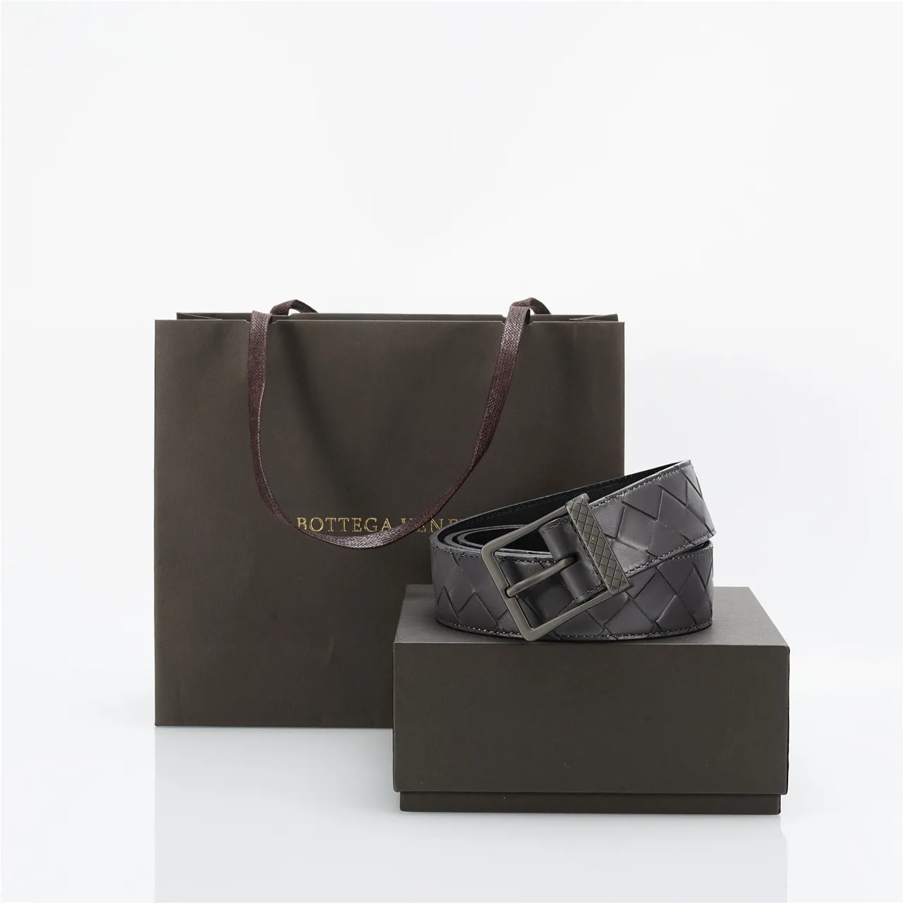 Bottega Veneta Cassette Intrecciato Ceinture en cuir noir 5