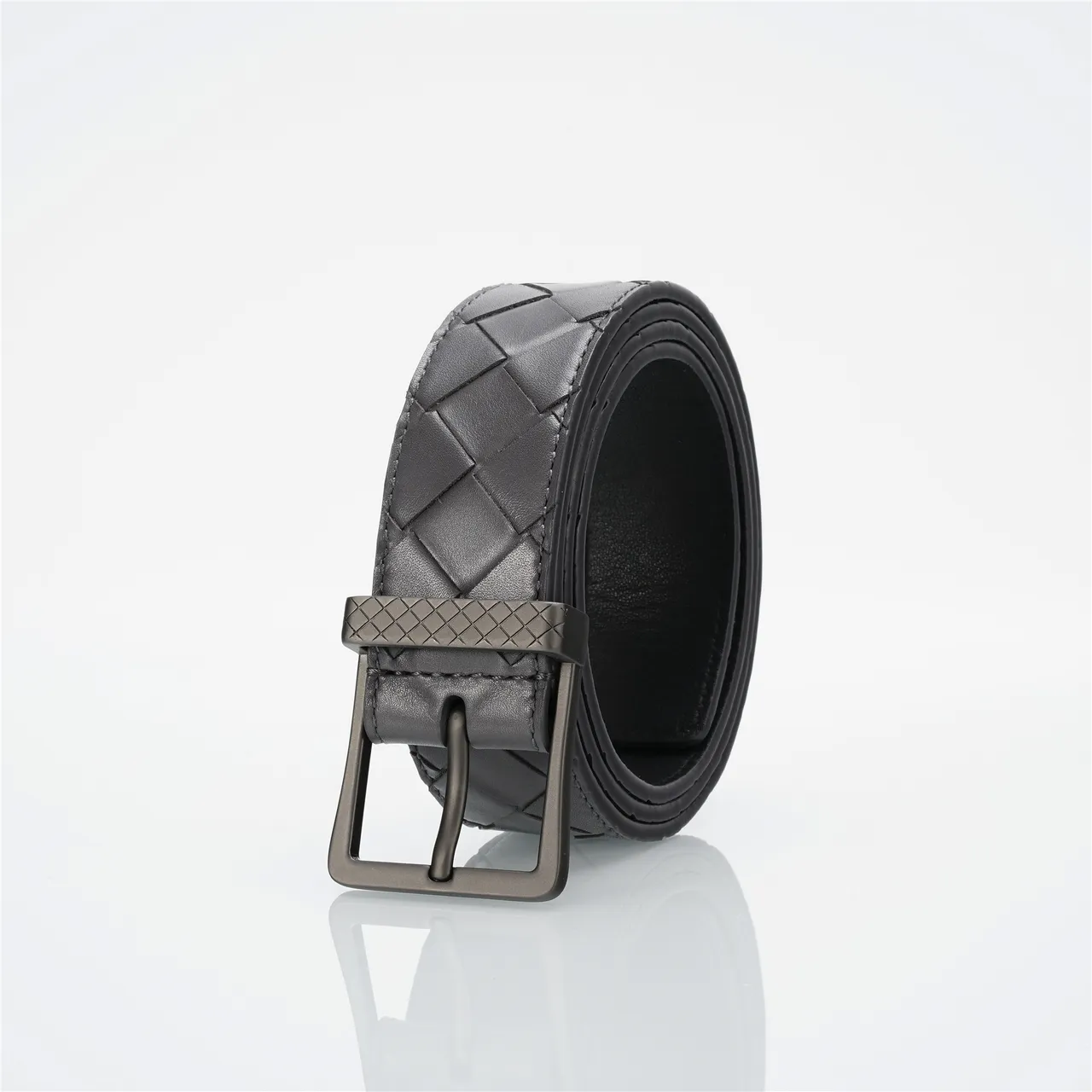 Bottega Veneta Cassette Intrecciato Ceinture en cuir noir 7