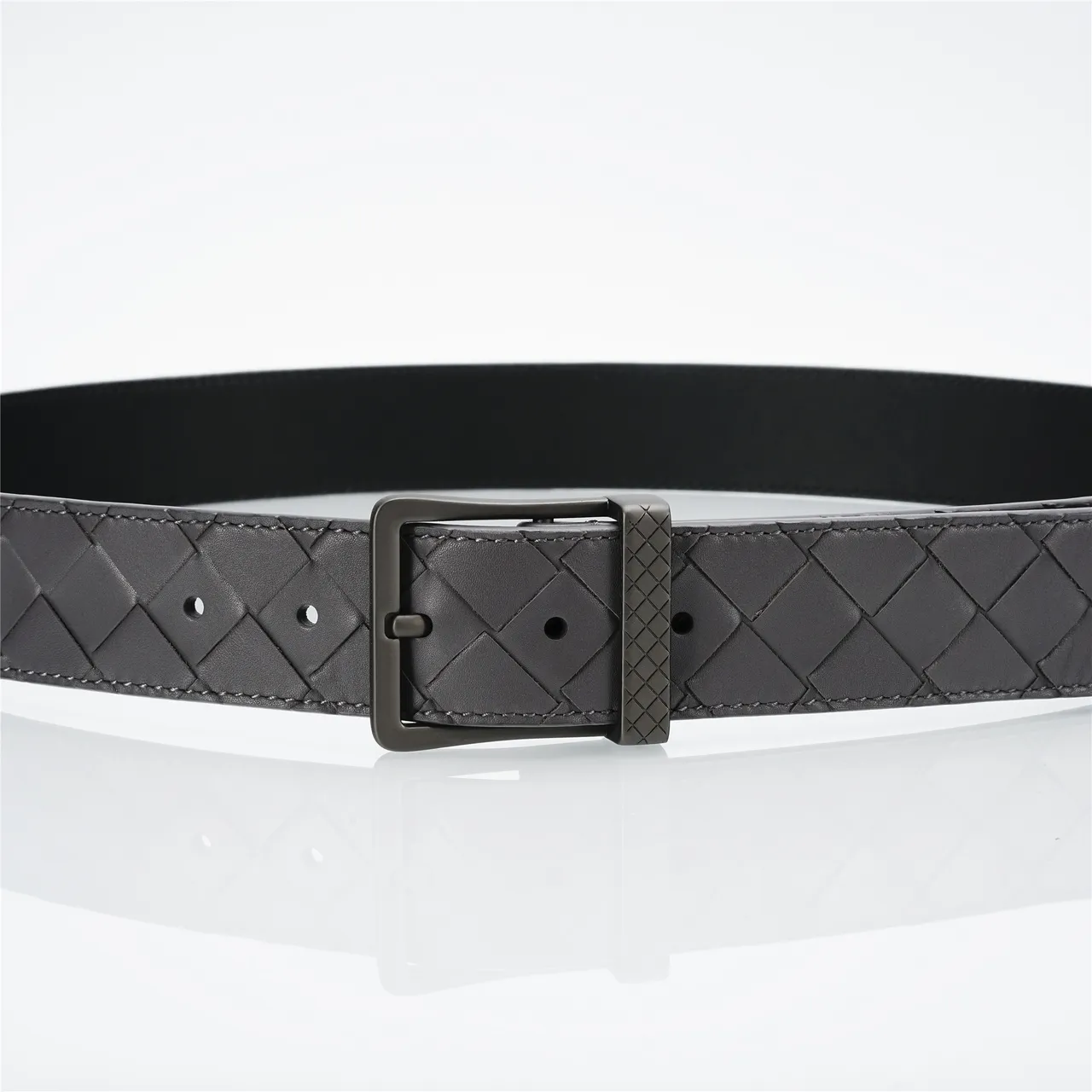 Bottega Veneta Cassette Intrecciato Ceinture en cuir noir 8