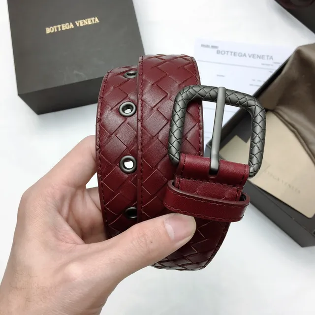 Bottega Veneta Cassette Intrecciato ceinture en cuir bordeaux et gunmetal 3