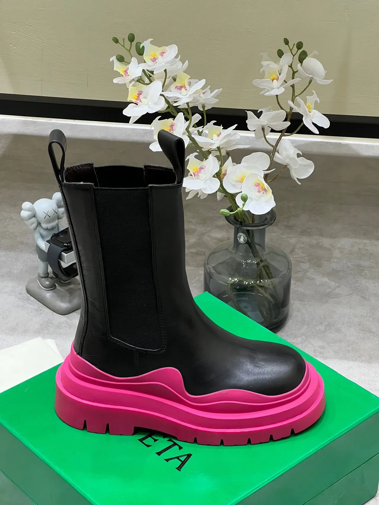 Bottega Veneta Le Cagole Black Pink Smooth Leather Vibrant Platform Sole Ankle Boots 7