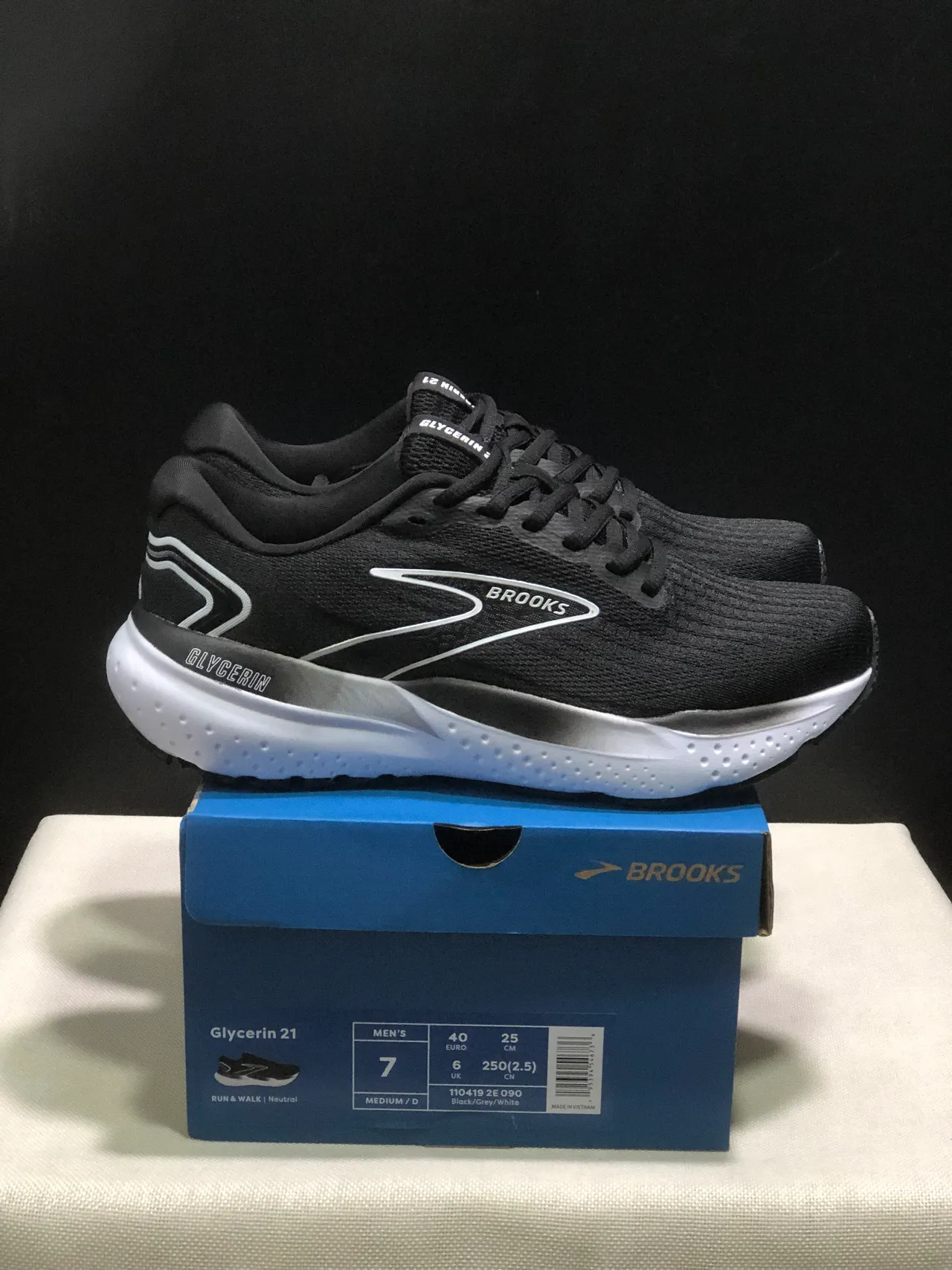 Brooks Glycerin Black and White Running Shoes 3