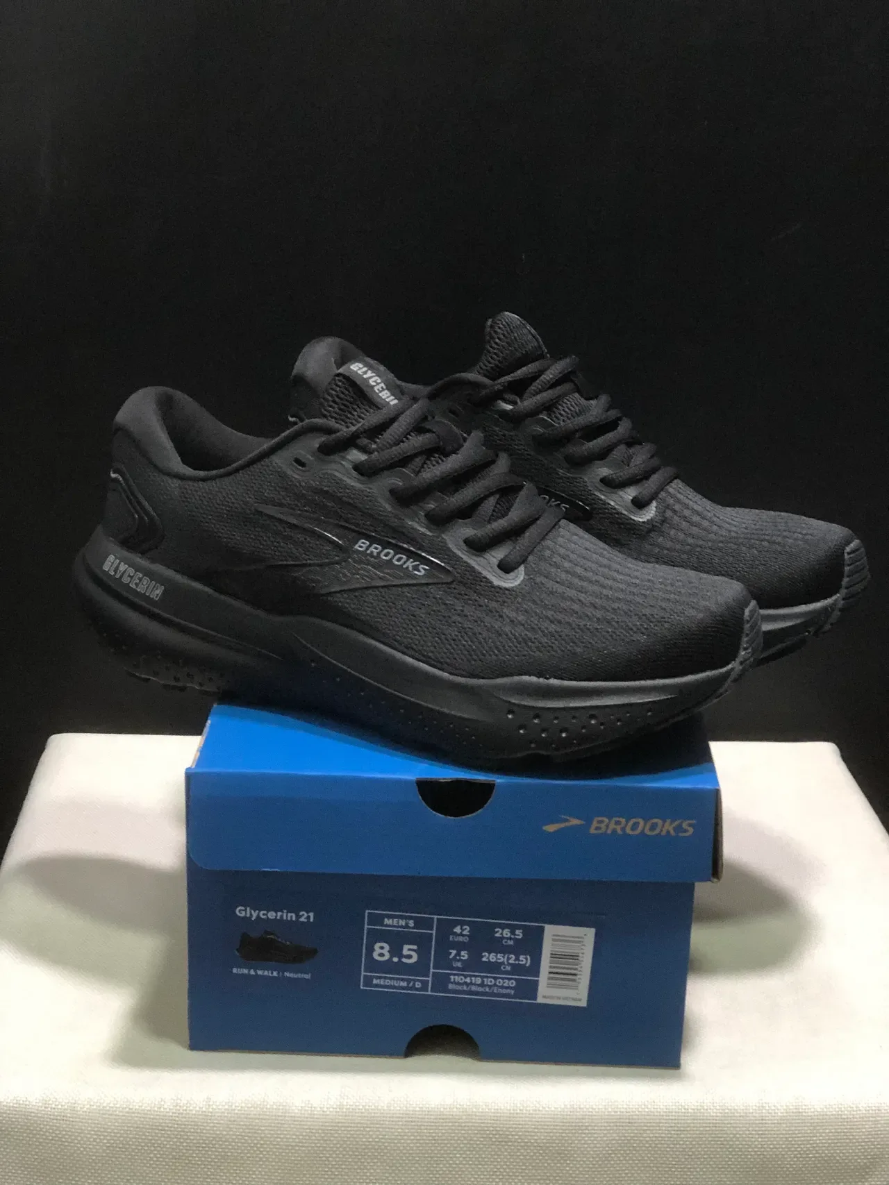 Brooks Glycerin Monochrome Black Running Shoes 2