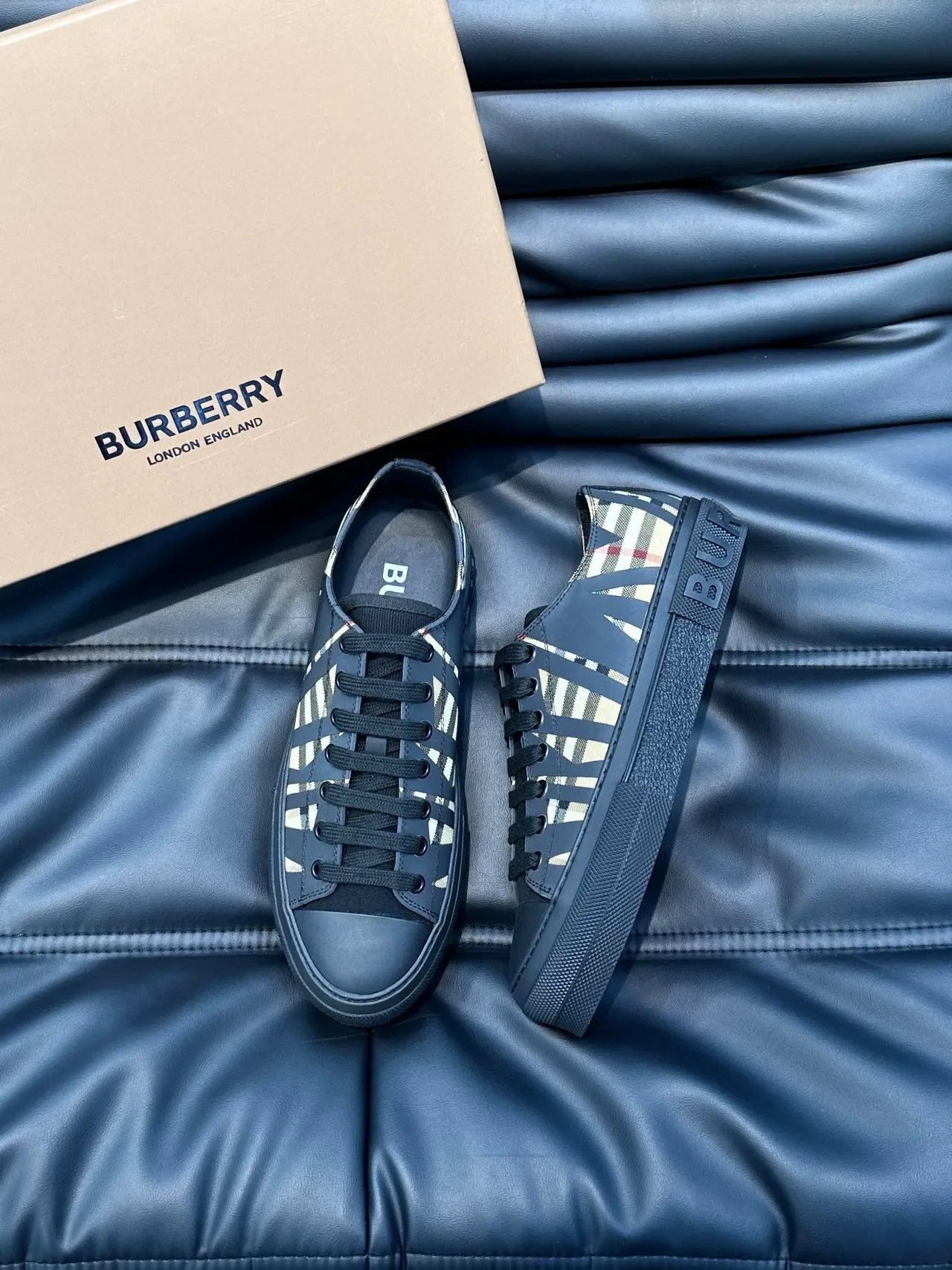 Burberry Black Beige Check-Pattern Upper Diagonal Stripe Overlay Lifestyle Sneakers 5