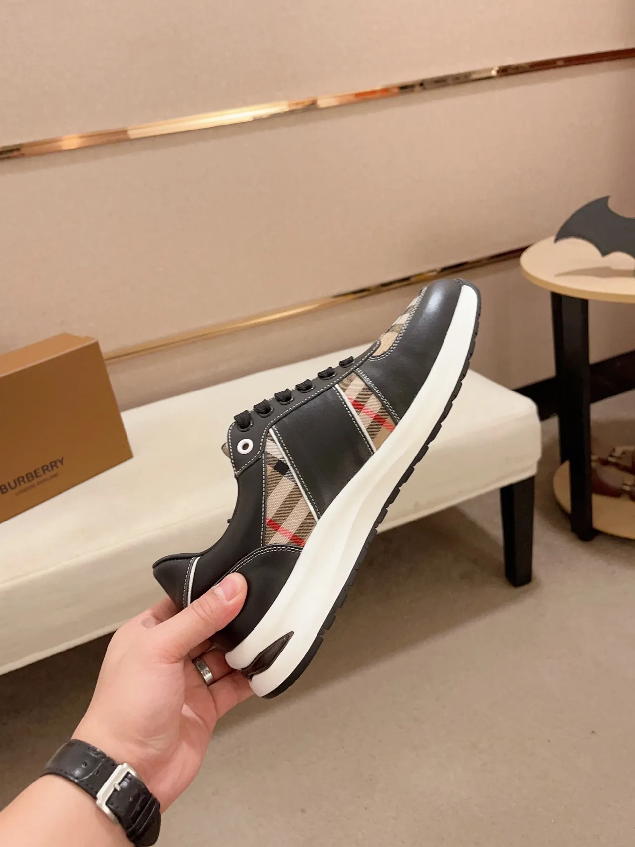 Burberry Noir Beige Cuir Et Panneau Maison Check Emblème Chevalier Équestre Doré Style De Vie Baskets 6