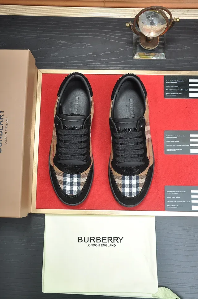 Burberry Check Pattern Low-Top Lifestyle Sneakers 4