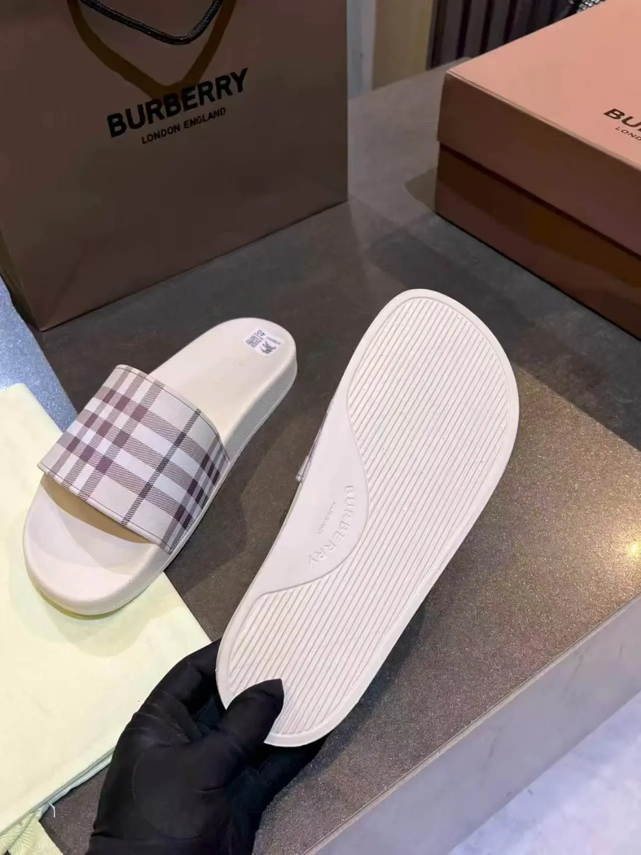 Burberry House Check Slide Slippers 2