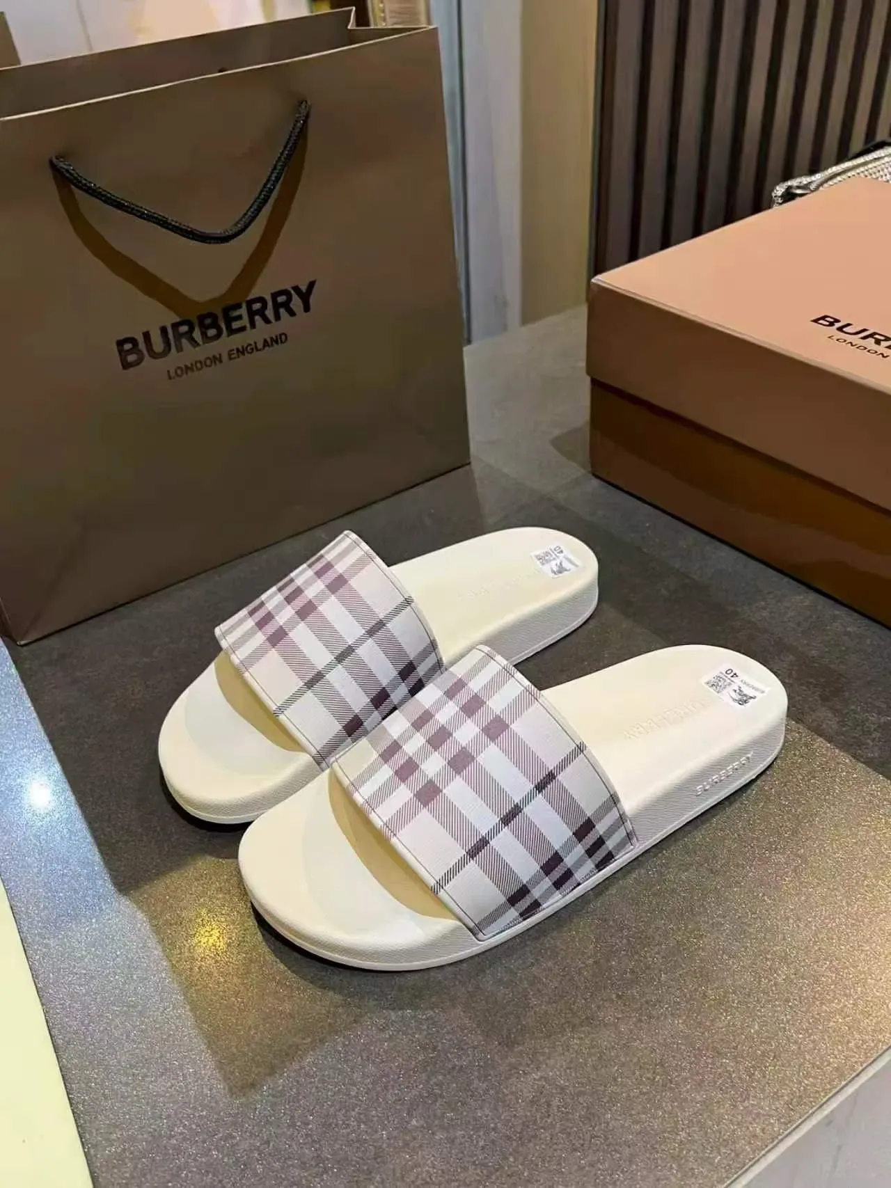 Burberry House Check Slide Slippers 4