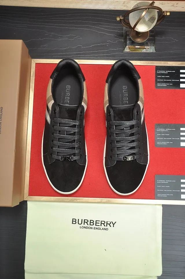 Burberry Knight Noir et à carreaux Toile Lifestyle Sneakers 3