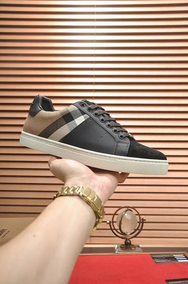 Burberry Knight Noir et à carreaux Toile Lifestyle Sneakers 4