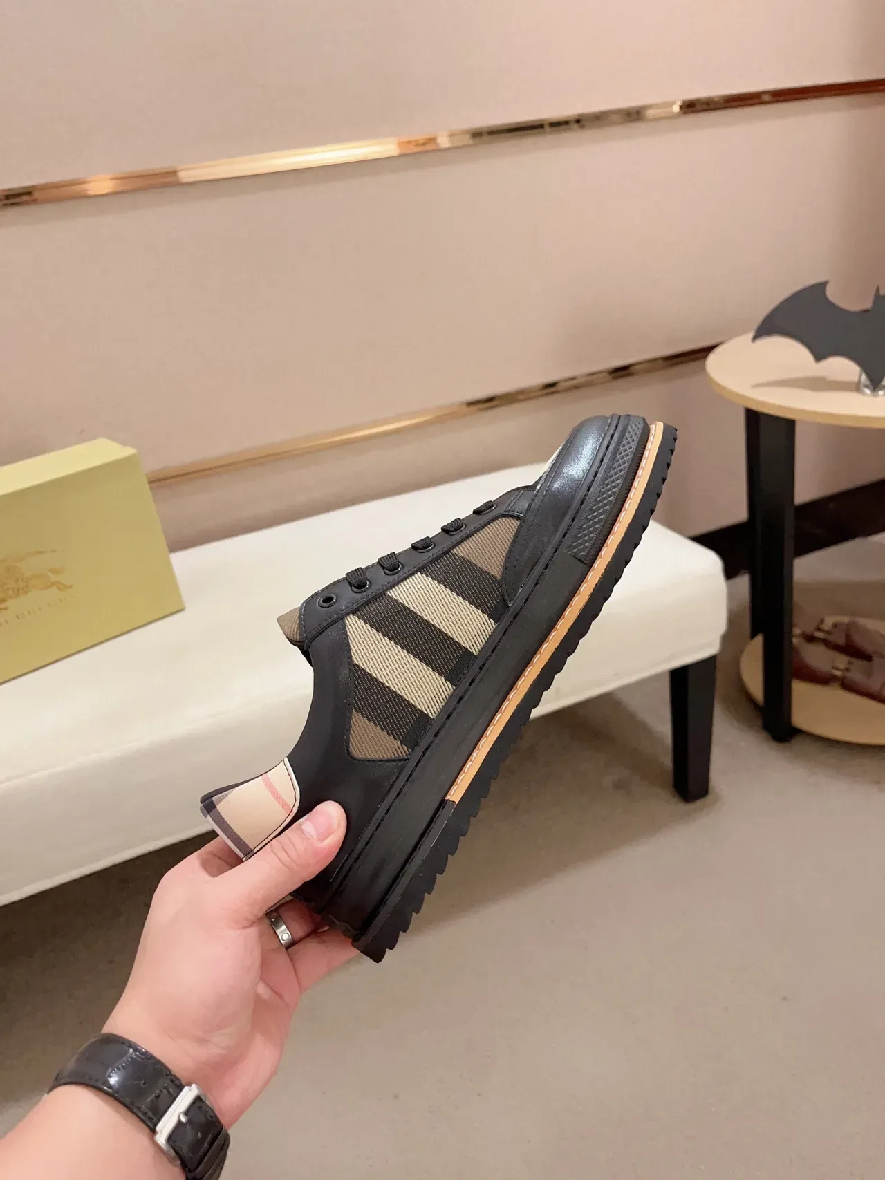 Burberry Knight Noir Beige Low-Top Matériau Mixte Lifestyle Sneakers 6
