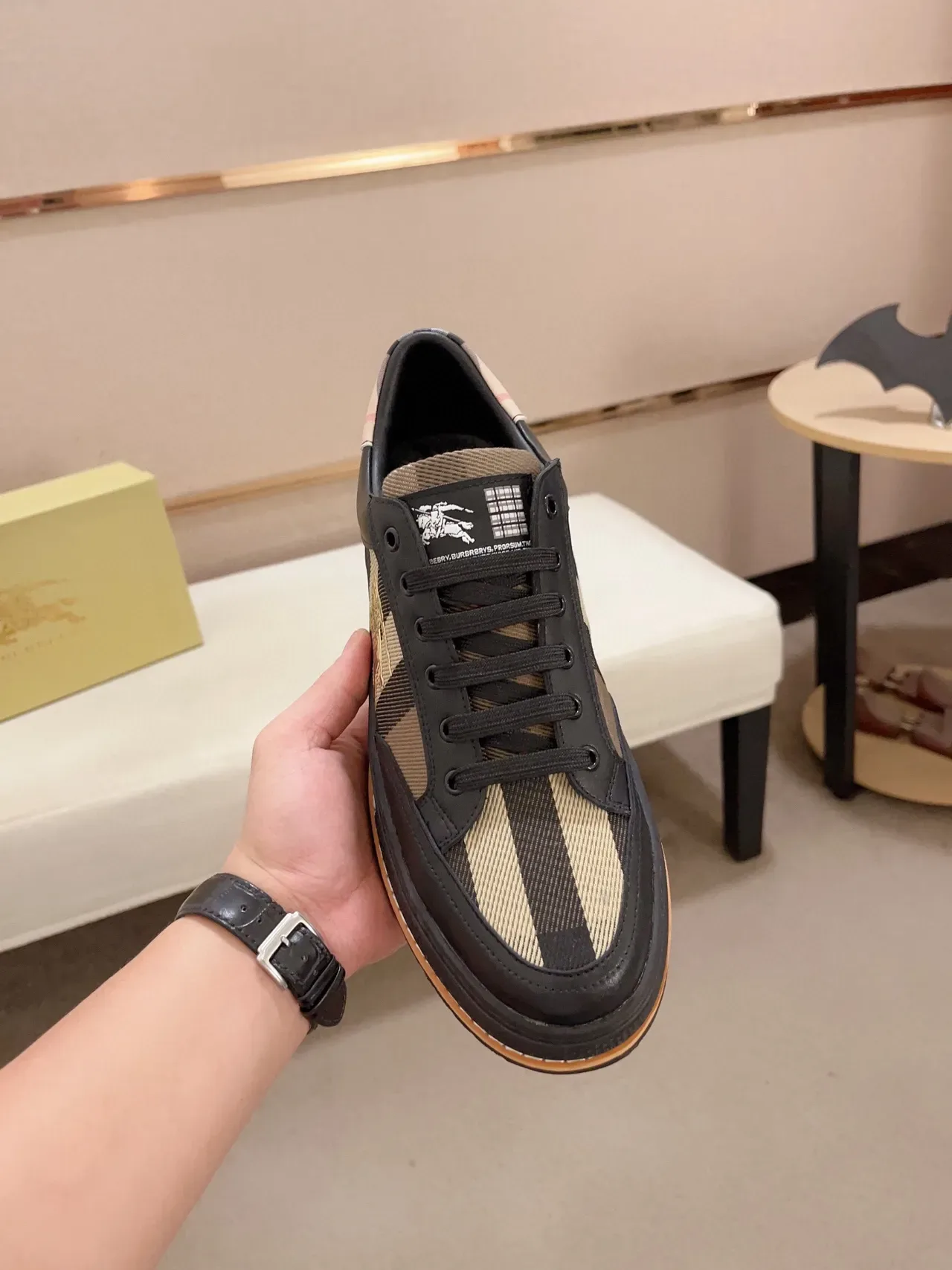 Burberry Knight Noir Beige Low-Top Matériau Mixte Lifestyle Sneakers 9