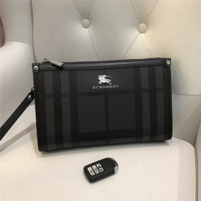 Burberry Knight Black Gray Check-Patterned Zip-Top Wristlet 8