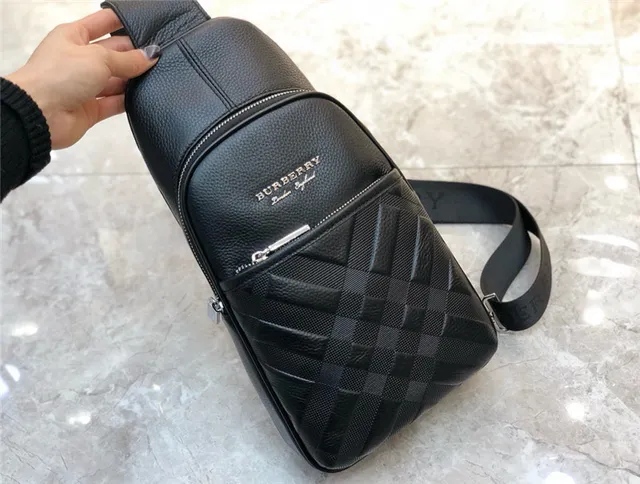 Burberry Knight কালো কুইল্টেড লেদার মেসেঞ্জার ব্যাগ 2
