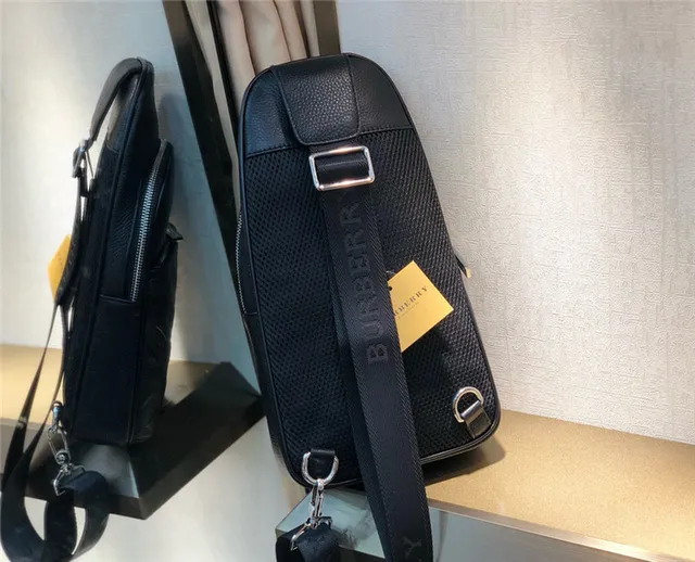 Burberry Knight কালো কুইল্টেড লেদার মেসেঞ্জার ব্যাগ 7