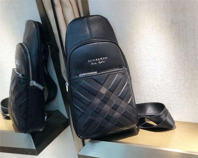 Burberry Knight কালো কুইল্টেড লেদার মেসেঞ্জার ব্যাগ 8