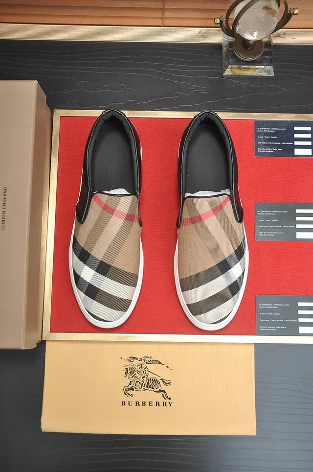 Burberry Chaussures Lifestyle Slip-On Knight Check Print 3