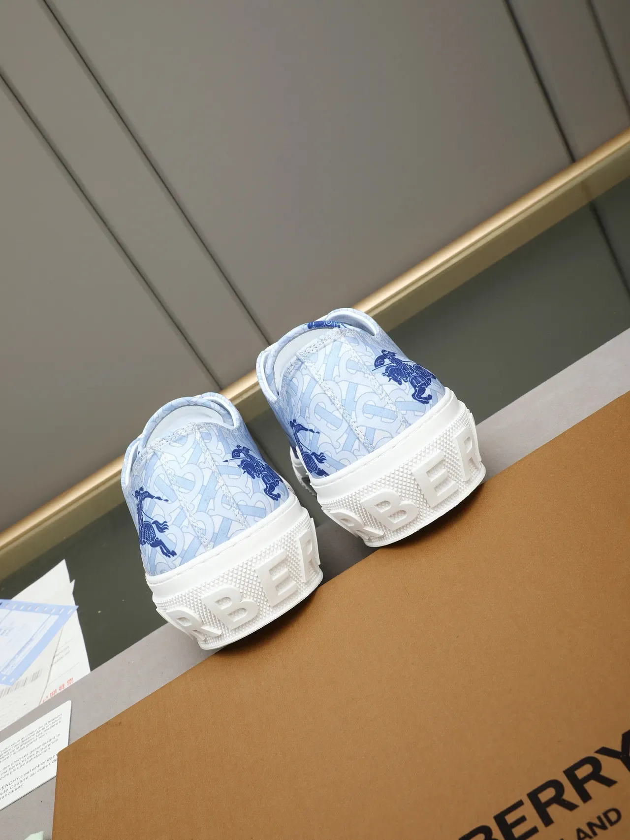 Burberry Knight Monogram Bleu Clair Sneakers Plateforme Lifestyle 3