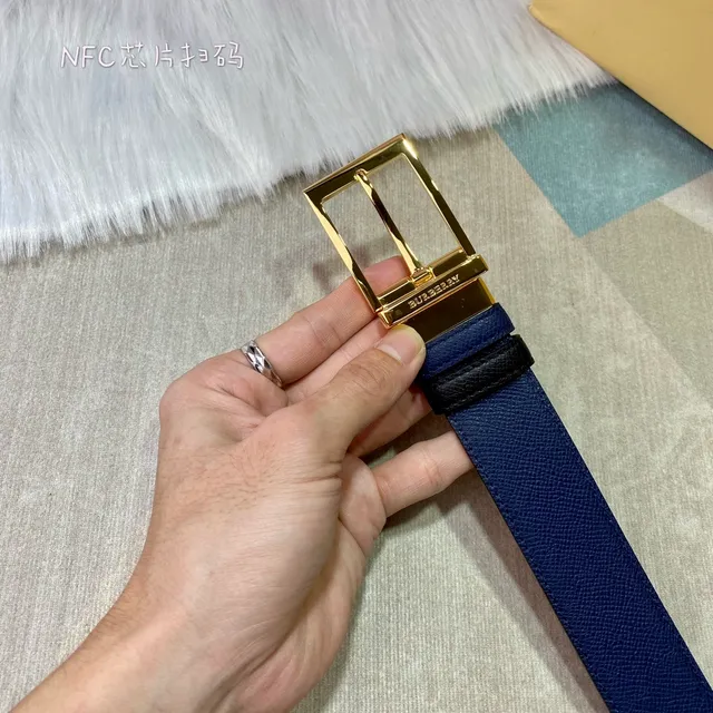 Burberry Knight Reversible Pebbled Leather Belt 2