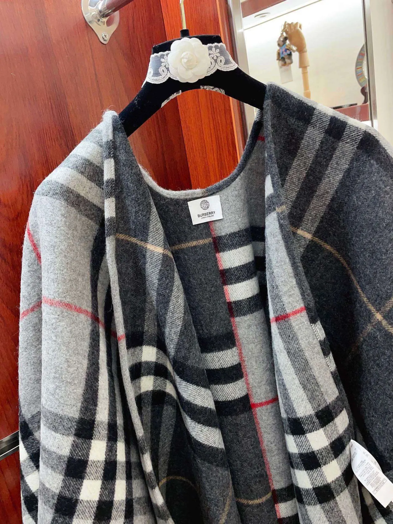 Burberry Logo Check Écharpe en Cachemire Gris Charbon 8