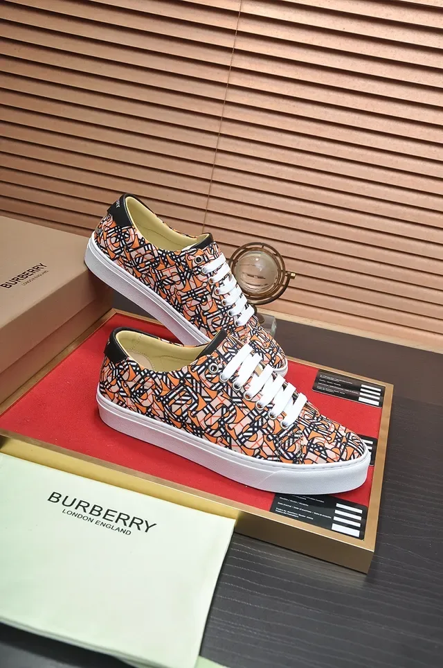 Burberry Sneakers Lifestyle Imprimé Monogram à la Cheville Basse 3