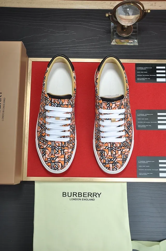 Burberry Sneakers Lifestyle Imprimé Monogram à la Cheville Basse 4