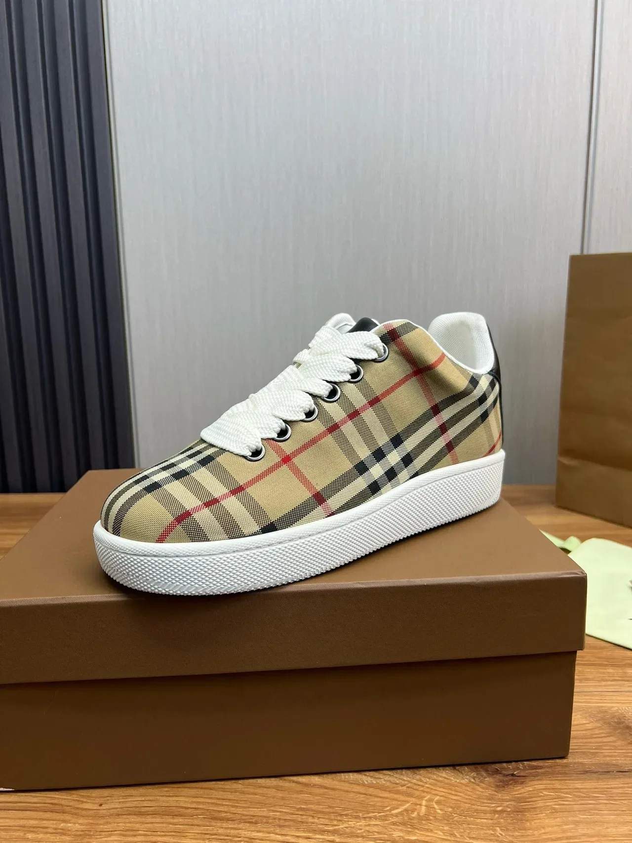 Burberry Nova Check Baskets Lifestyle à Lacets Basses 2