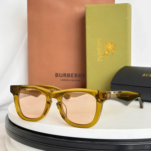 Burberry Rectangular Glossy Black Acetate Sunglasses 5