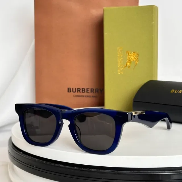 Burberry Rectangular Glossy Black Acetate Sunglasses 7