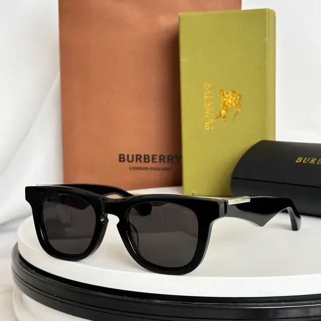 Burberry Rectangular Glossy Black Acetate Sunglasses 8