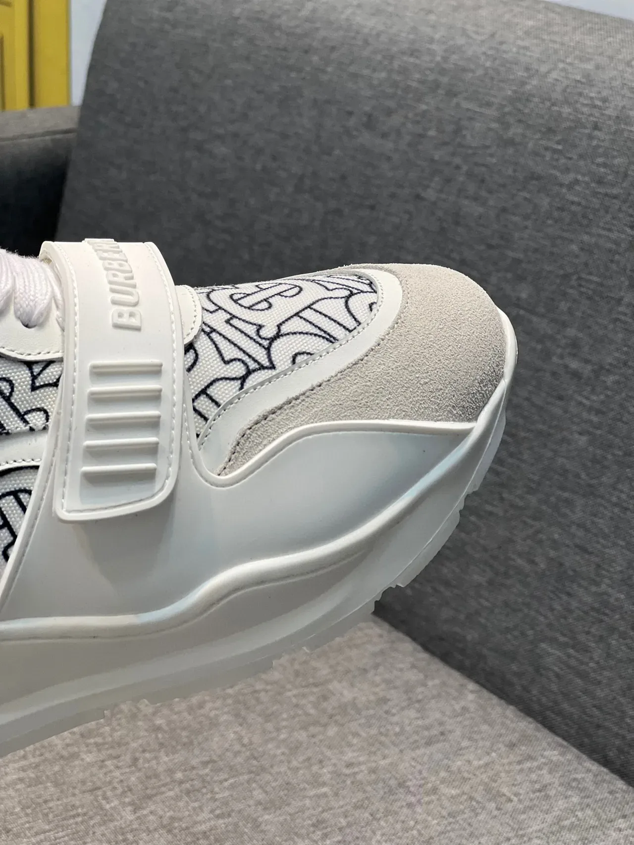 Burberry Runner White Black Monogram-Print Upper Strap Closure Lifestyle Sneakers 3