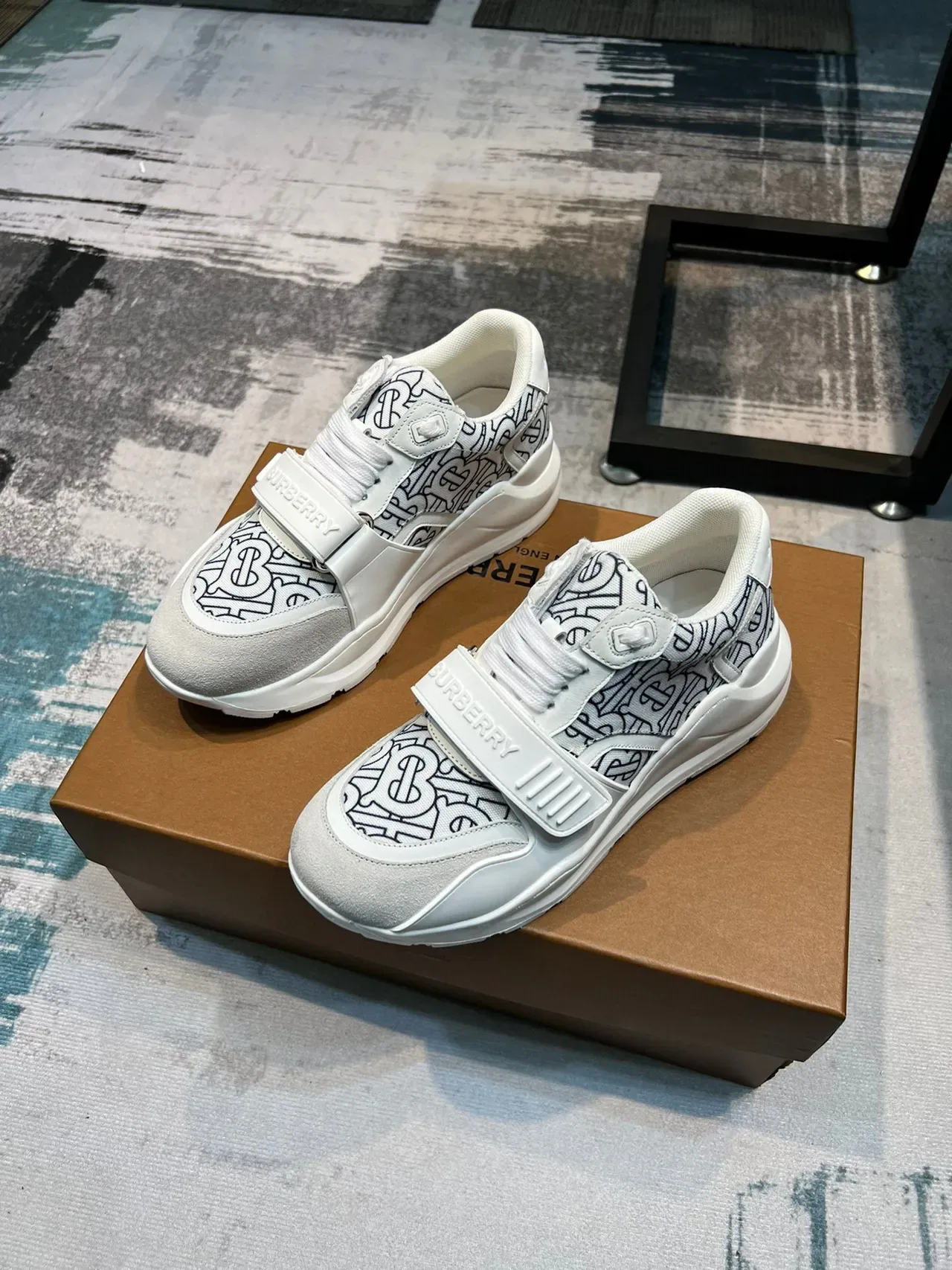 Burberry Runner White Black Monogram-Print Upper Strap Closure Lifestyle Sneakers 5