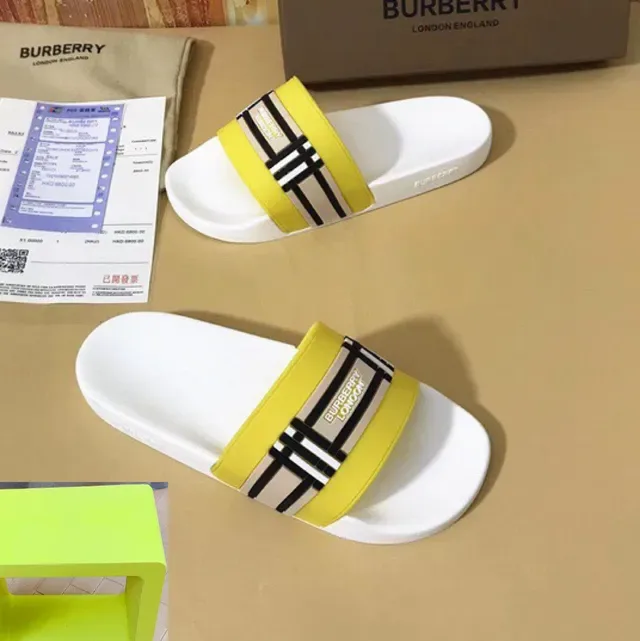 Burberry Slide Sandálias Amarelas Brancas Fita Larga 8