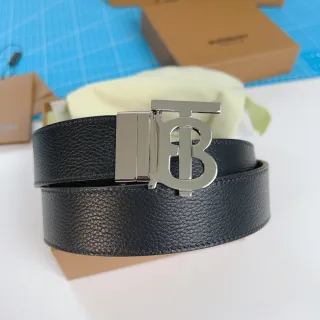 Burberry TB Belt काली पेब्ल्ड चमड़े की बेल्ट