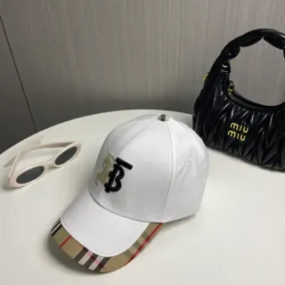 Burberry White Beige Structured Six-Panel Embroidered Monogram Baseball Cap