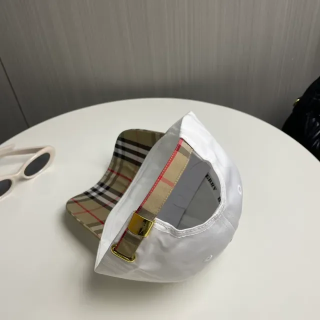 Burberry White Beige Structured Six-Panel Embroidered Monogram Baseball Cap 4