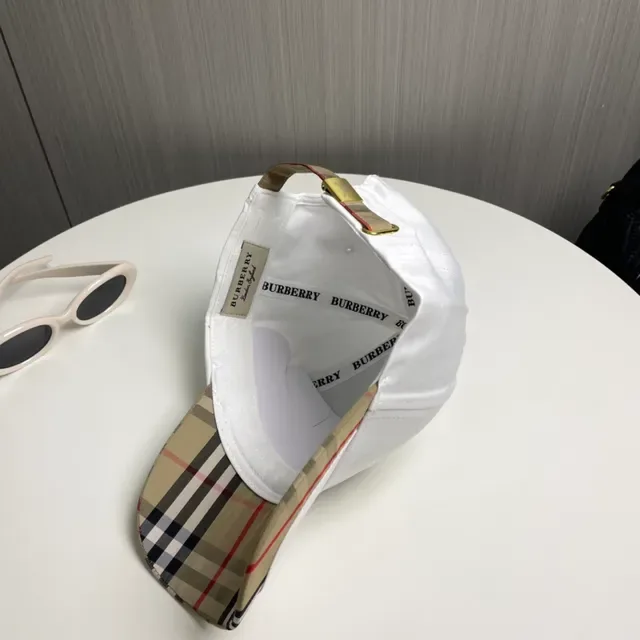 Burberry White Beige Structured Six-Panel Embroidered Monogram Baseball Cap 5