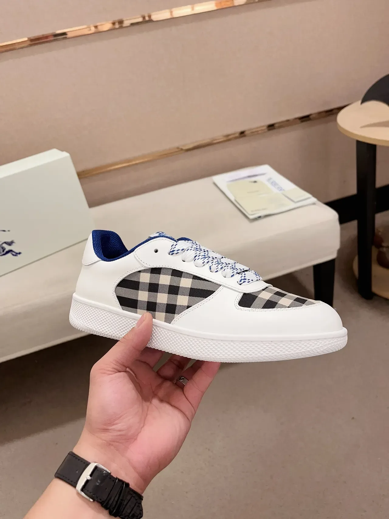 Burberry White Navy Low-Top Check-Panel Lifestyle Sneakers 4