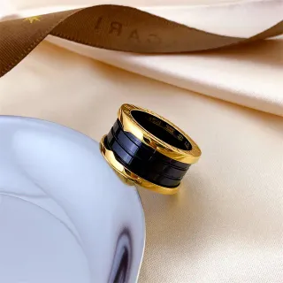 Bvlgari B.zero1 বহু-ব্যান্ড স্বর্ণ টোন এবং কালো সিরামিক রিং