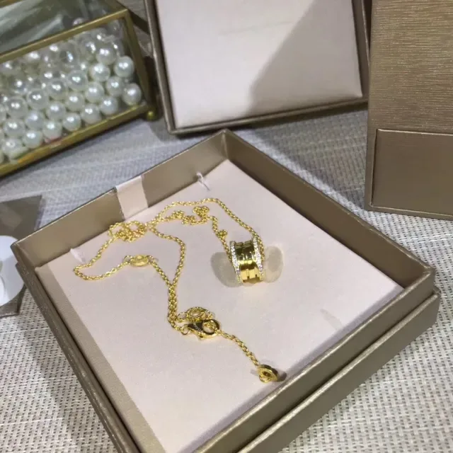 Bvlgari B.zero1 Multi-Ring Diamond Pendant Necklace 2