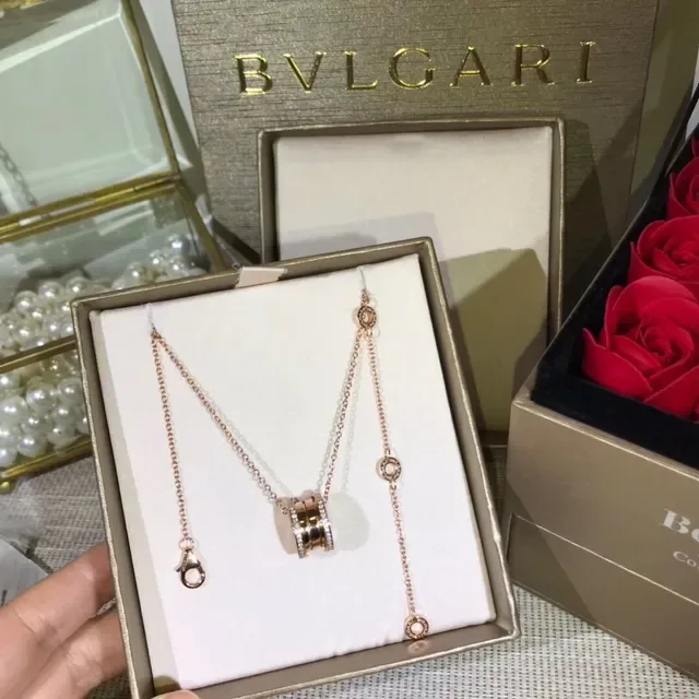 Bvlgari B.zero1 Multi-Ring Diamond Pendant Necklace 4