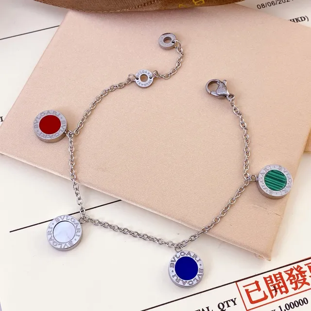 Bvlgari B.zero1 Rock doré Mère-de-perle et Onyx Bracelet 5