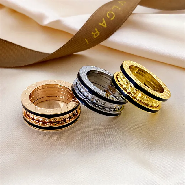 Bvlgari B.zero1 خاتم ذهبي اللون ومينا أسود متداخل 2